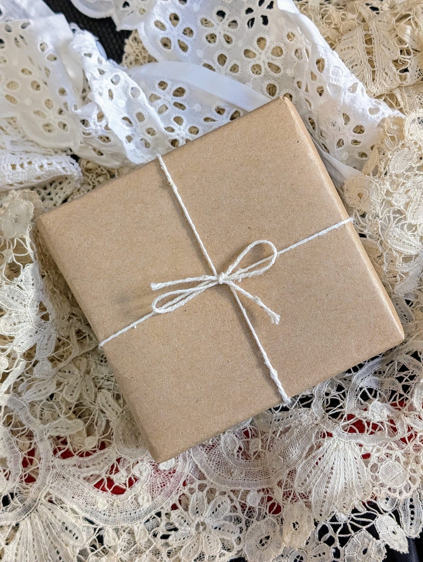 31-Day Vintage Mystery Advent Calendar – Christmas Edition